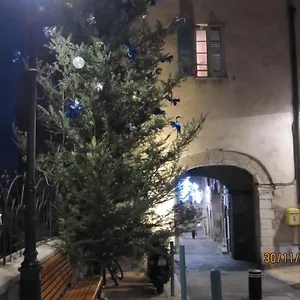 https://studio-vieux-menton.fr-provencehotel.com
